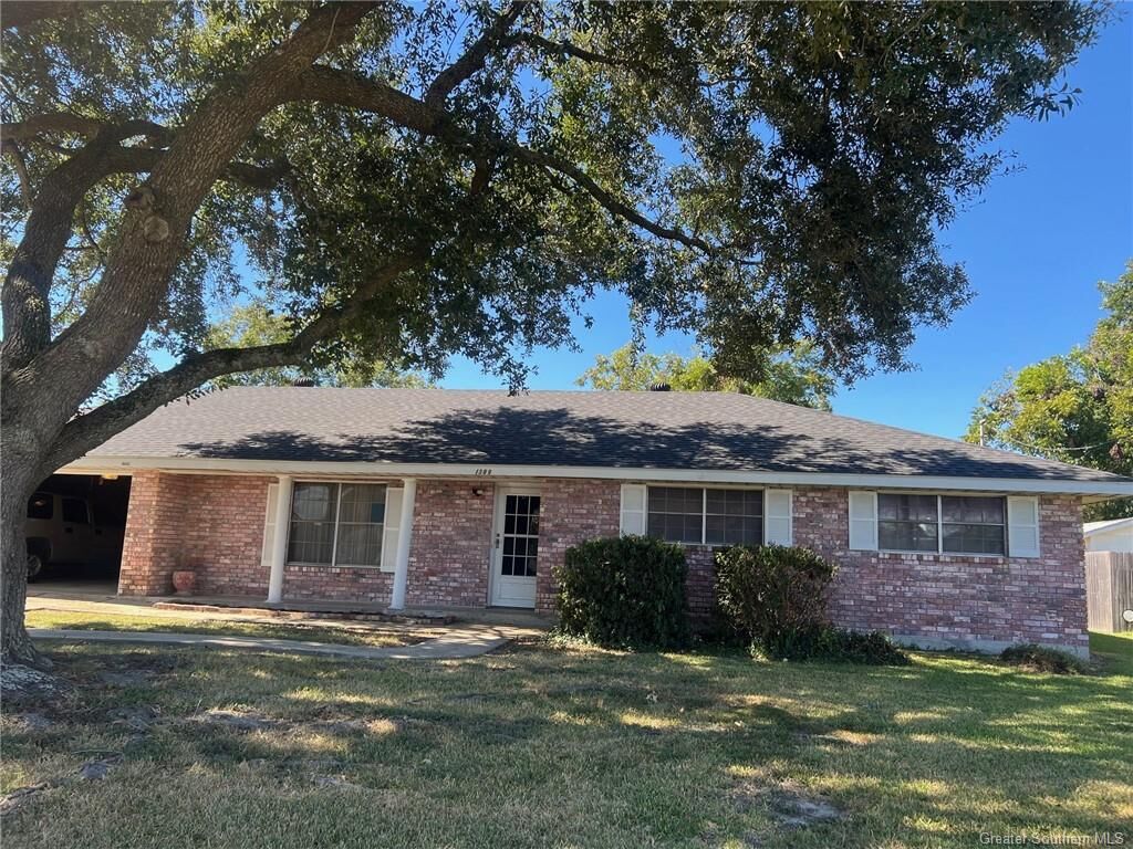 Property Photo:  1309 Mathew Street  LA 70663 