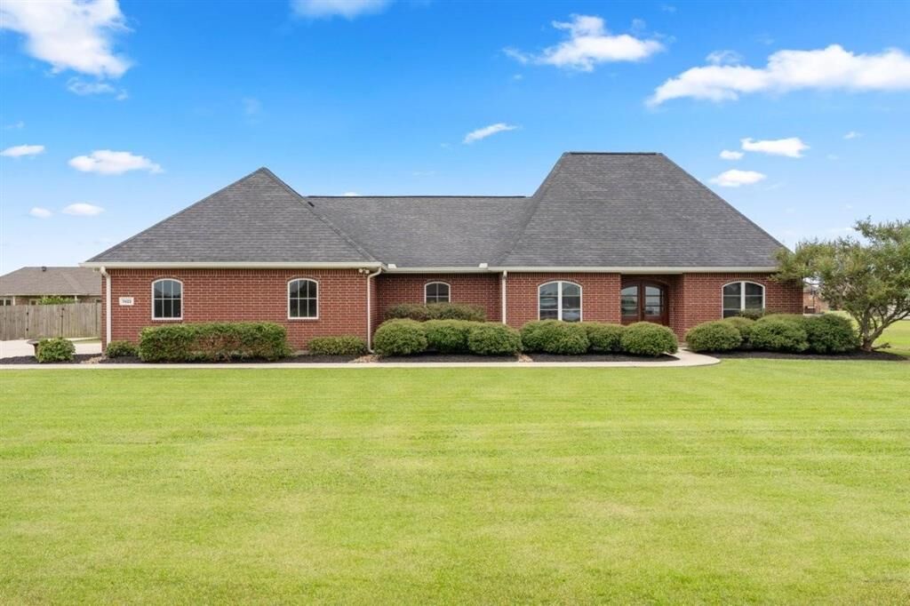 Property Photo:  7423 Clydesdale Drive  LA 70647 