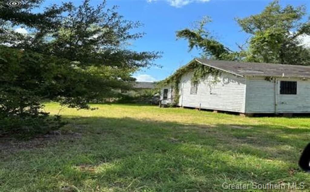 Property Photo: 401 Ve Washington Avenue LA 70601