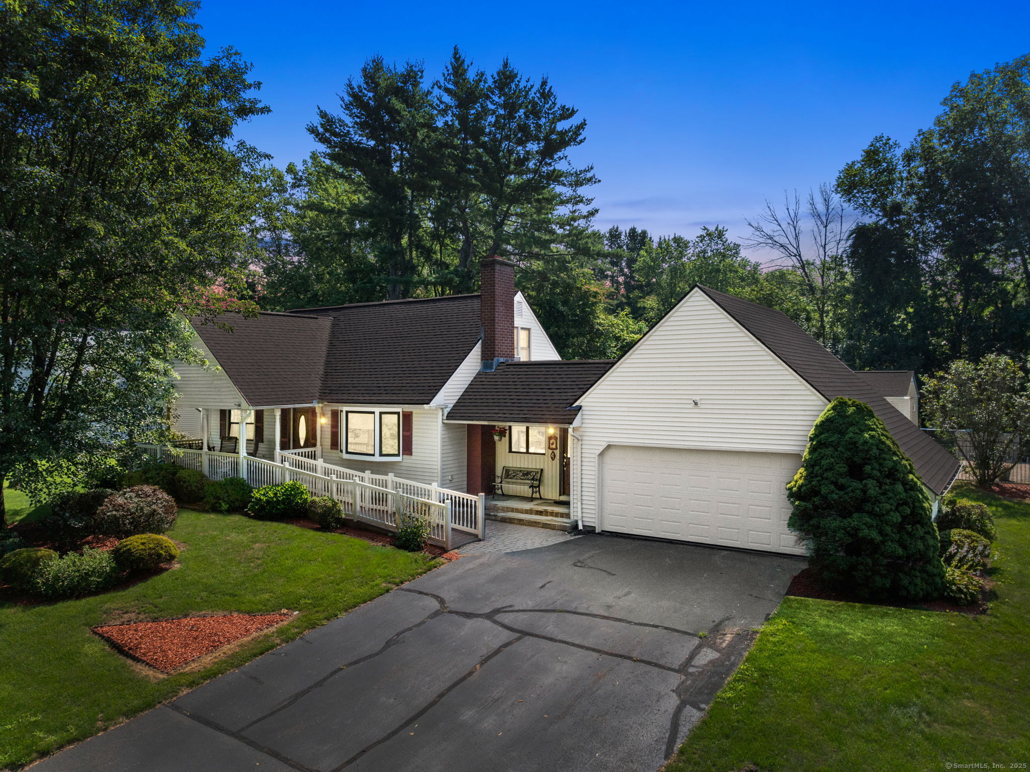 Property Photo:  4 Redwing Road  CT 06082 