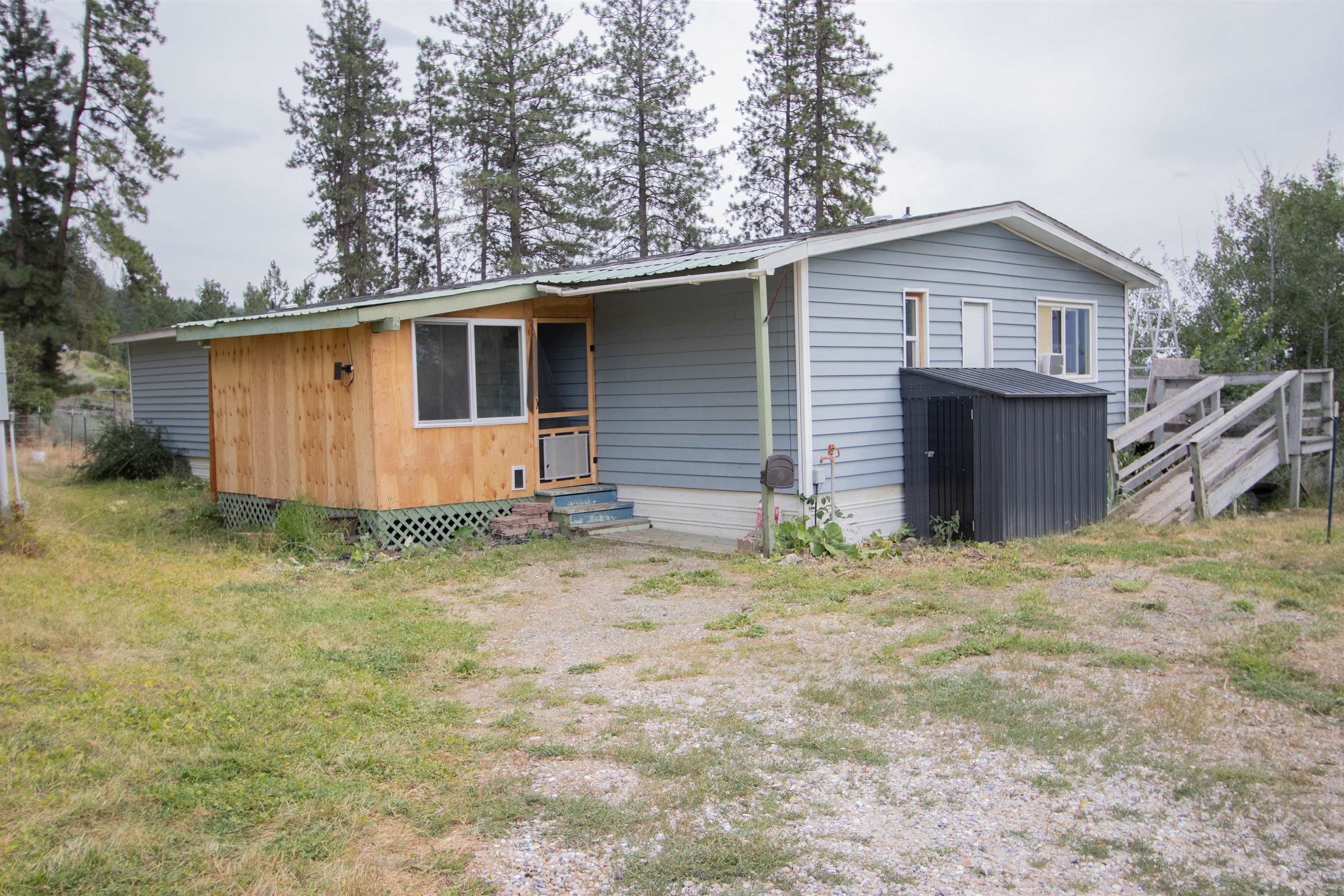 Property Photo:  2360 B Burnt Valley Rd  WA 99109 