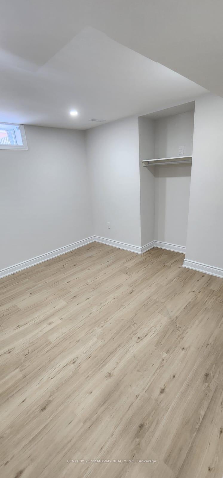 Property Photo:  3224 Tacc Drive Bsmt  ON L5M 0H3 