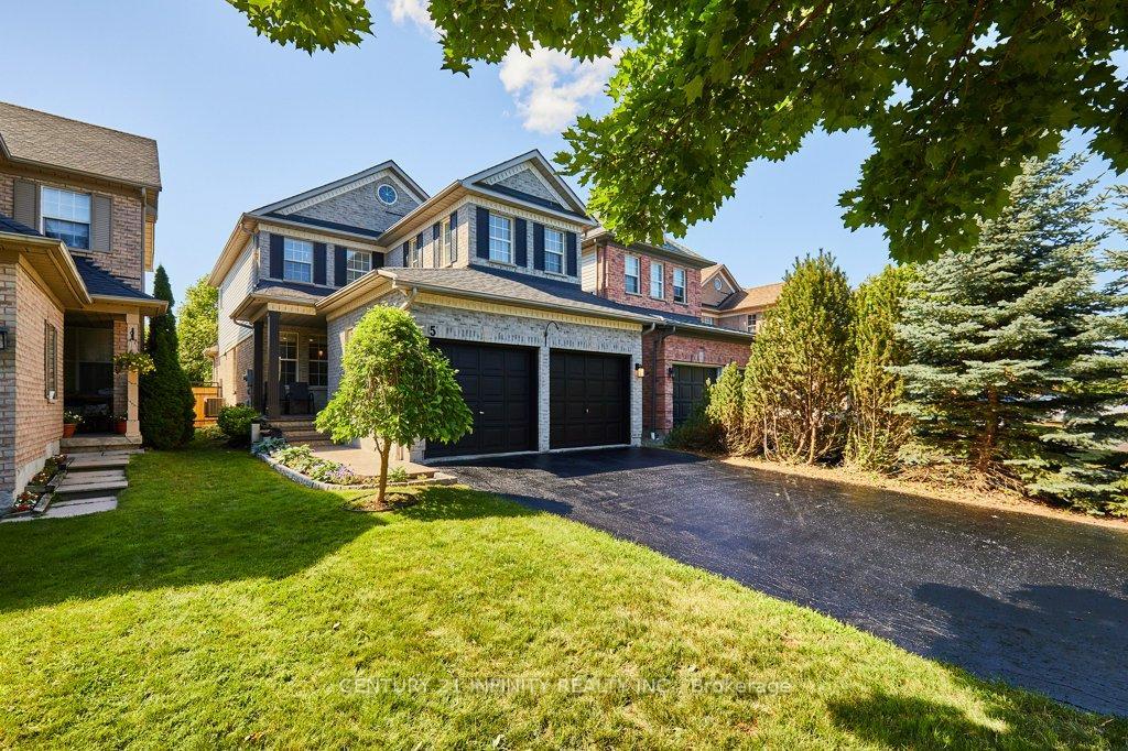 Property Photo:  5 Blacksmith Lane  ON L1P 1N2 