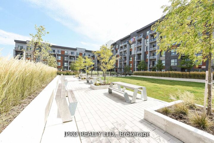 Property Photo: 95 Dundas St W Street 004 ON L6M 5N4