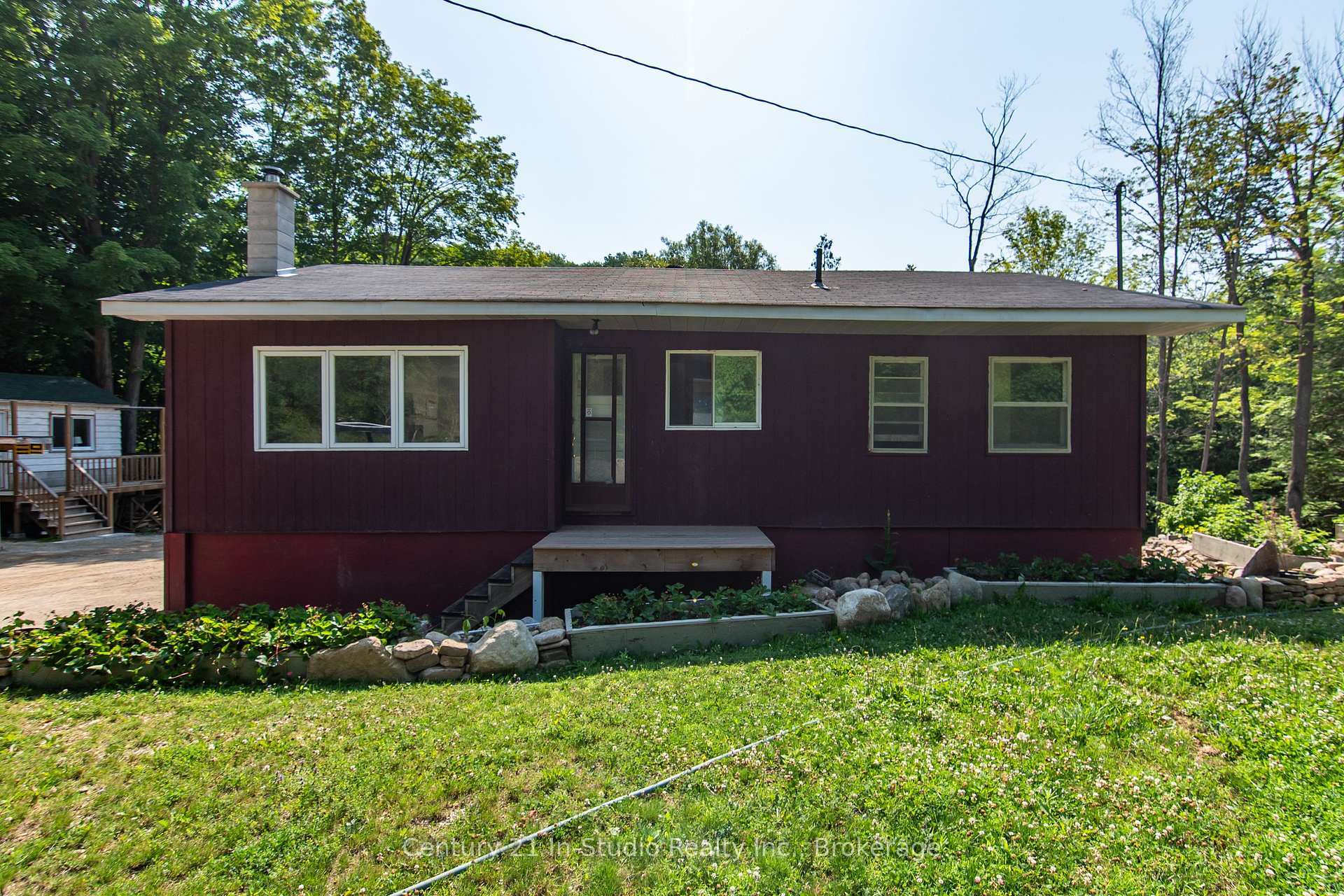 Photo de la propriété:  8355 County 9 Road  ON L0M 1G0 