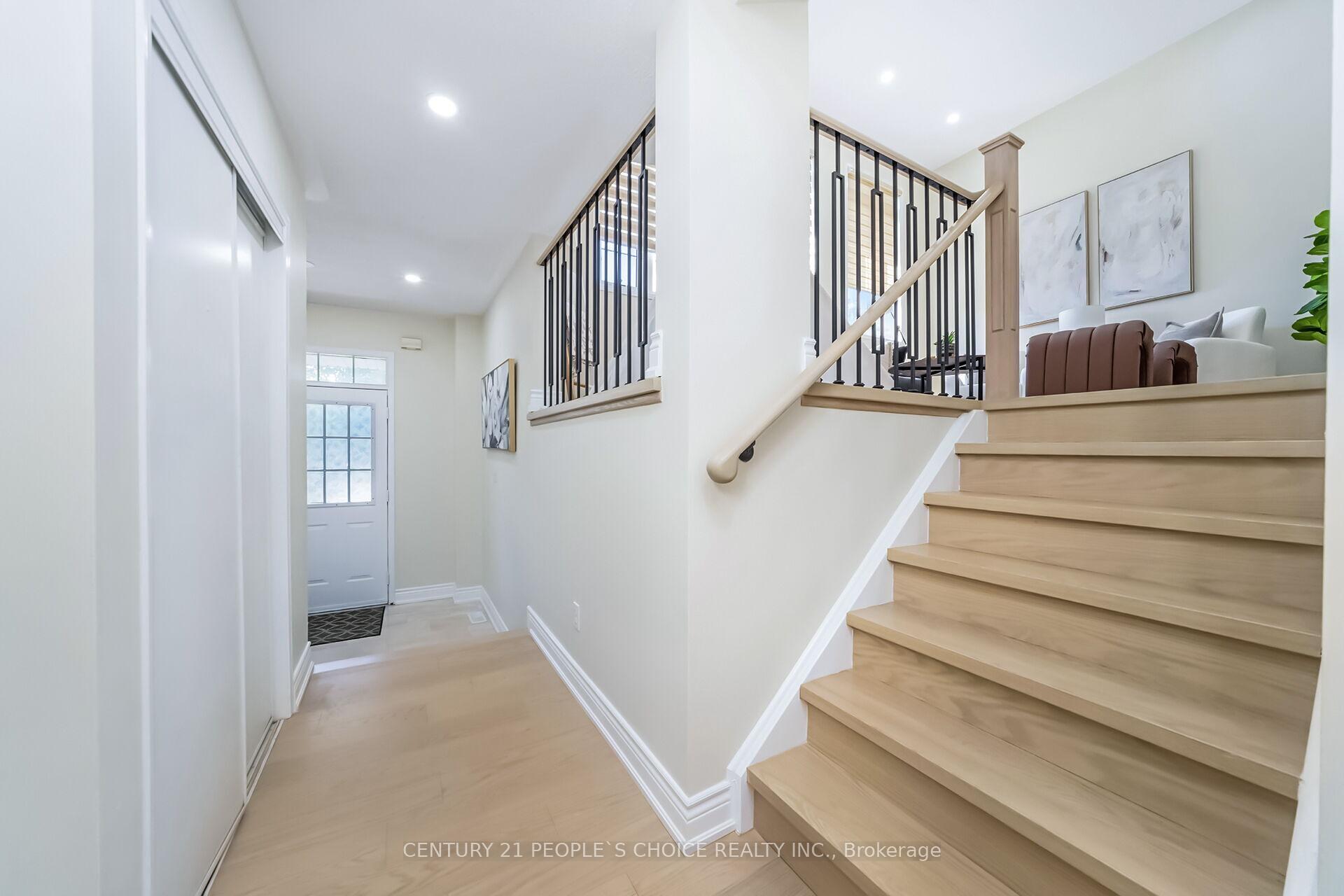 Photo de la propriété:  26 Chestermere Crescent  ON L7A 2E8 
