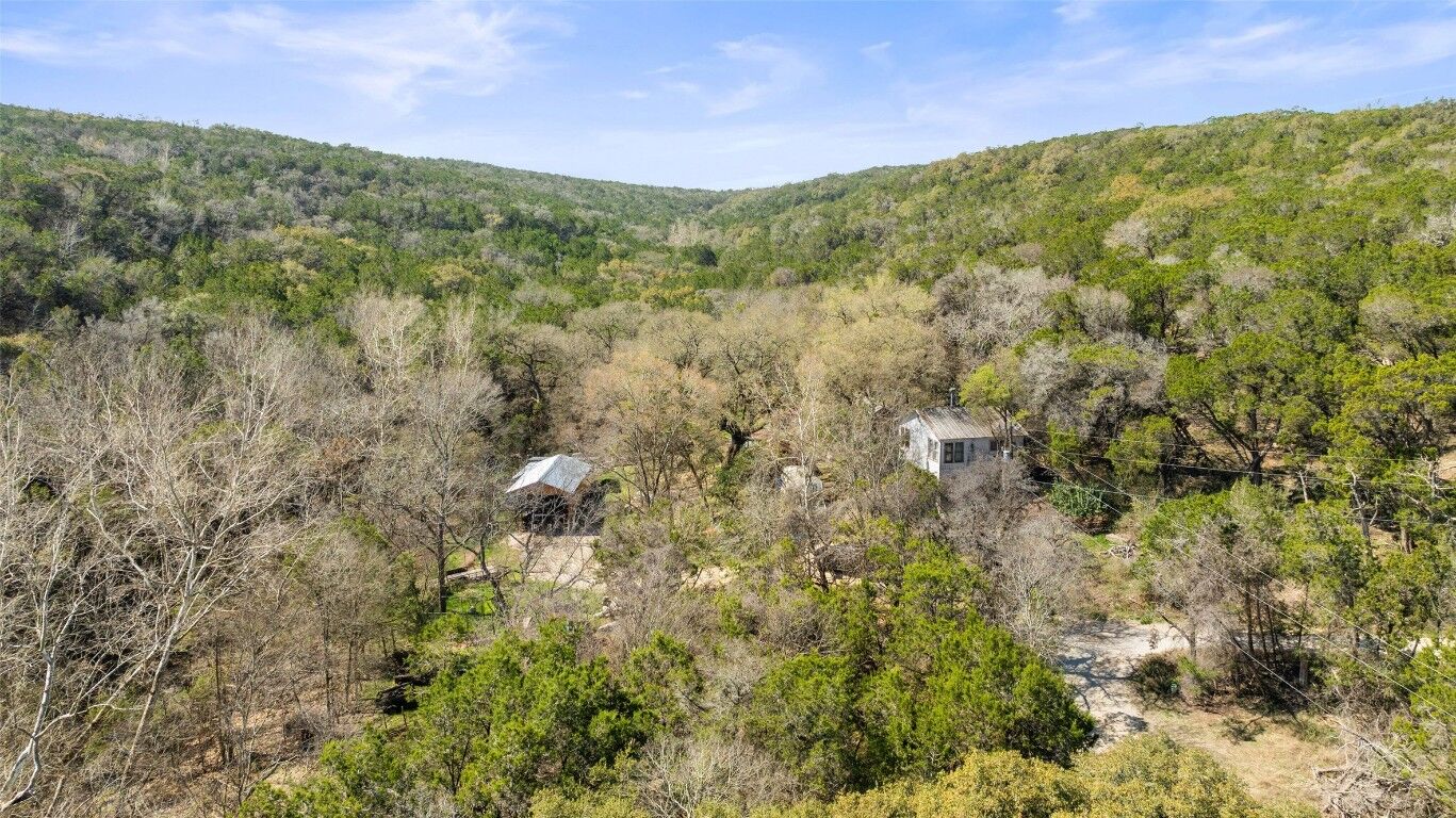 Property Photo: 245 Bluff End Road TX 78132