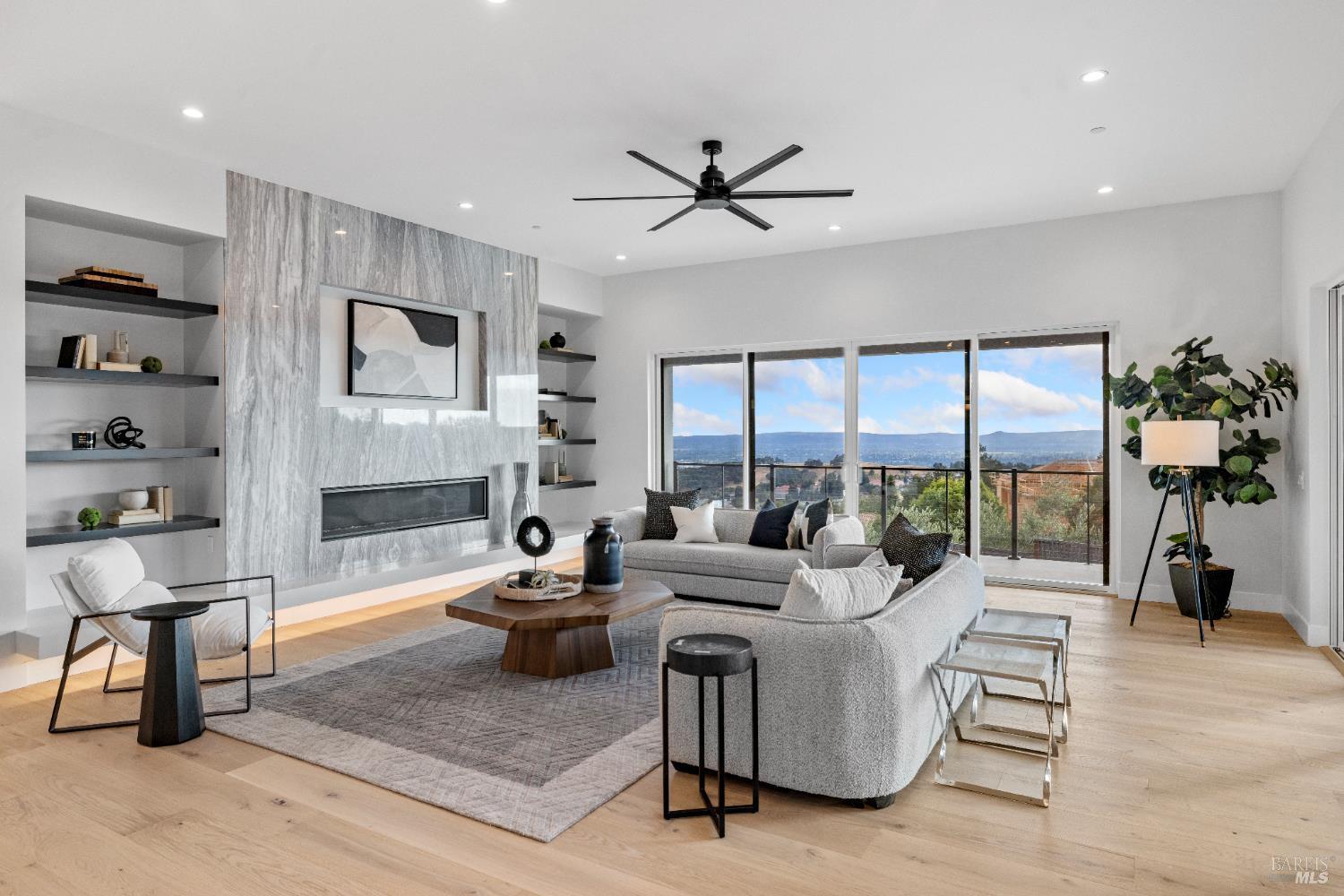 Property Photo:  3839 Horizon View Way  CA 95404 
