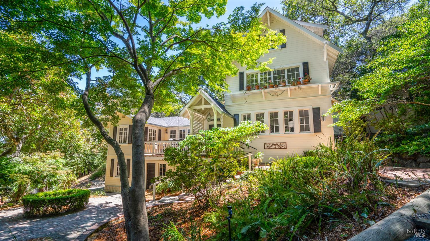 Property Photo: 405 Redwood Road CA 94960