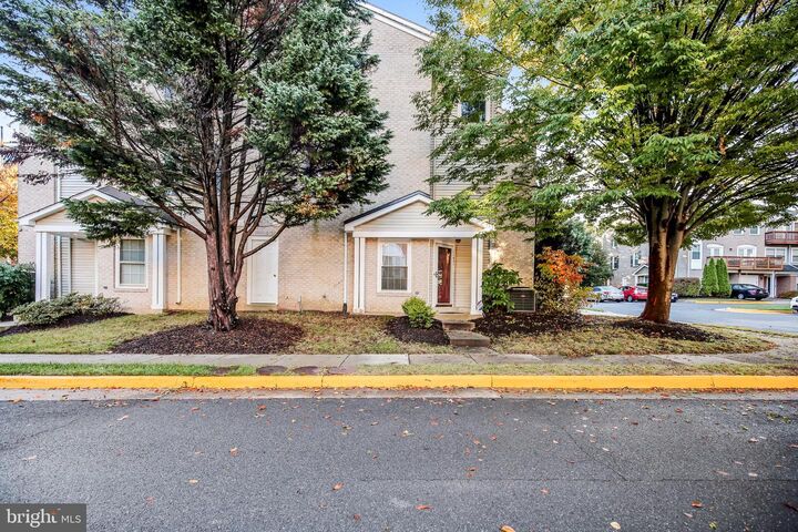 Property Photo: 11801 Rockaway Lane 41 VA 22030