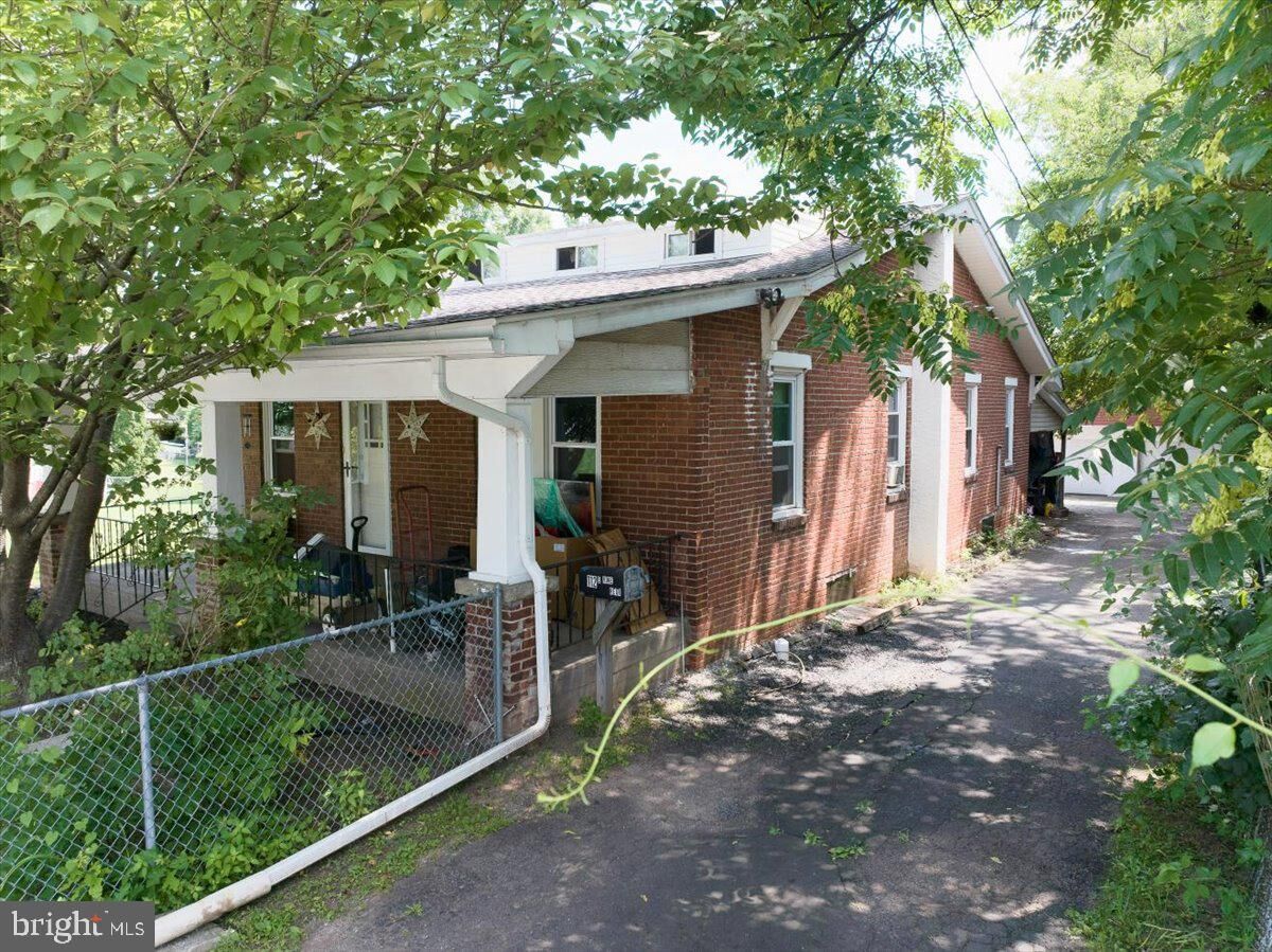 Property Photo:  112 E Vine Street  PA 19464 