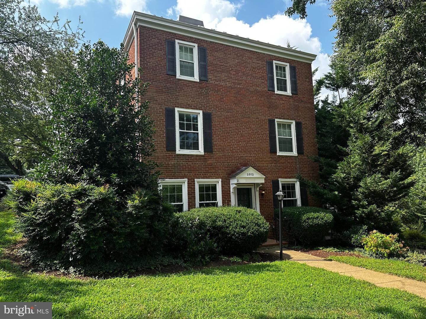Property Photo:  2802 S Abingdon Street S 2802  VA 22206 
