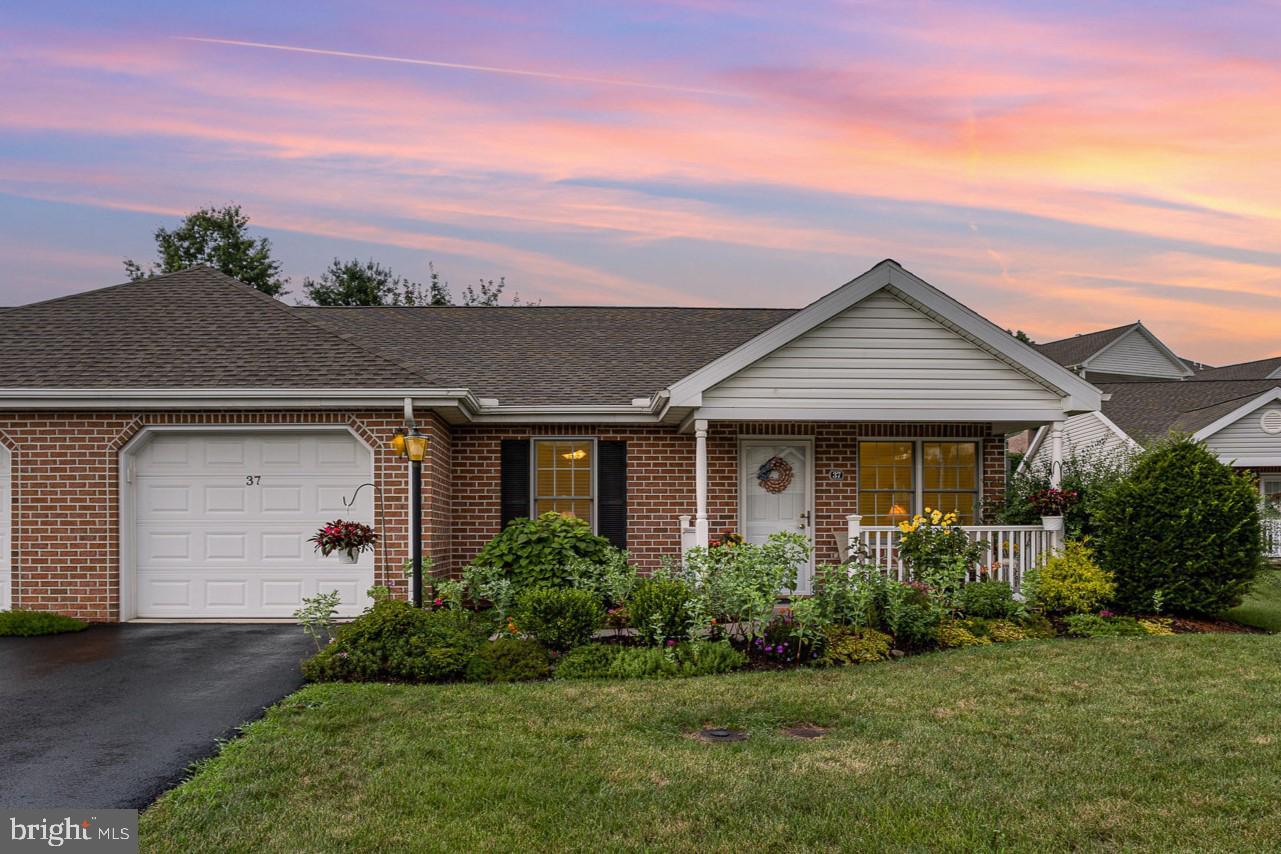 37 Blue Mountain Vista  Mechanicsburg PA 17050 photo