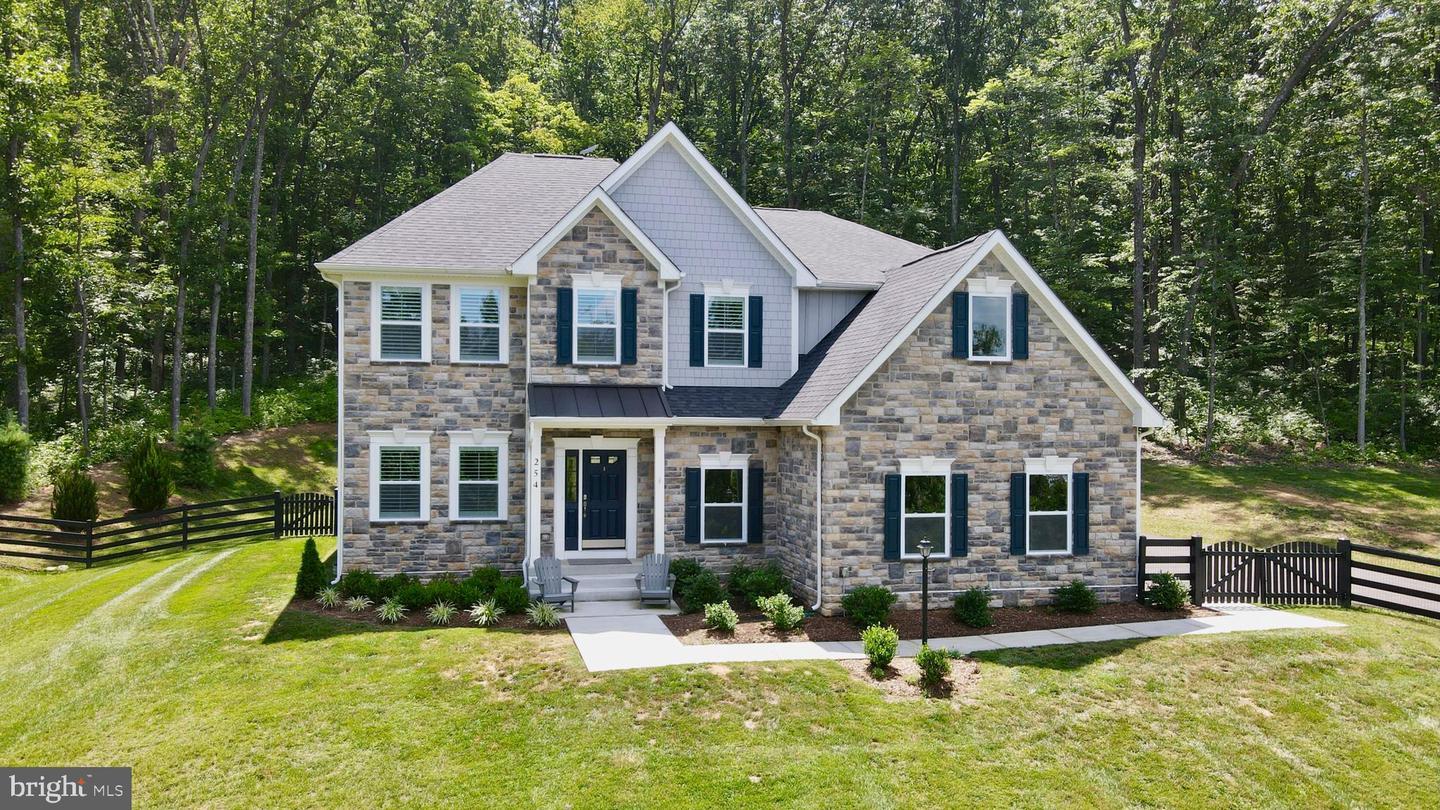 Property Photo: 254 Whistlewood Lane VA 22602