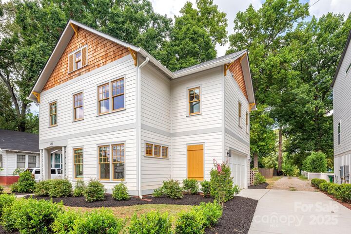 Property Photo: 210 Walford Drive NC 28208