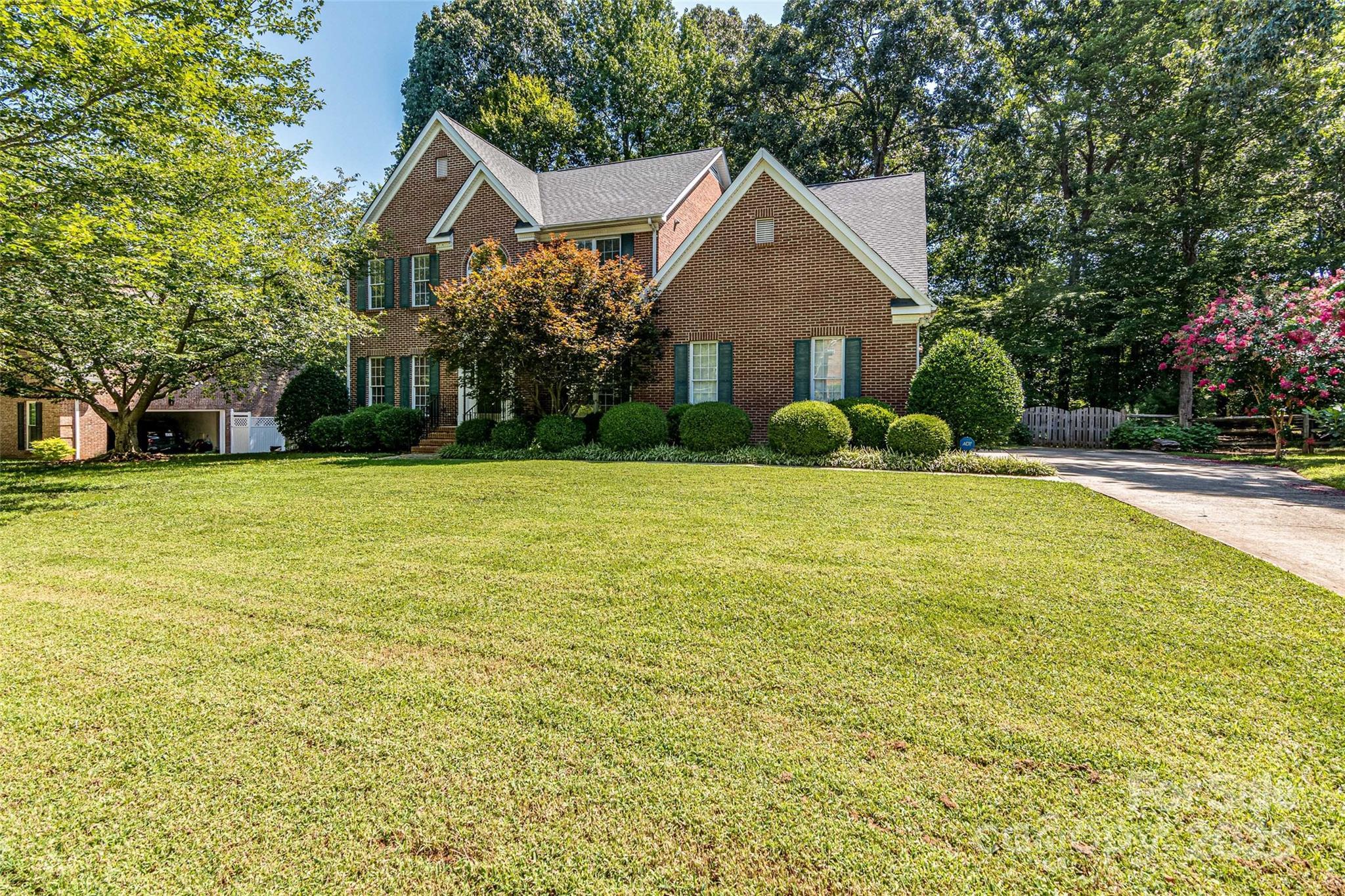 Property Photo: 7111 Weddington Brook Drive NC 28104