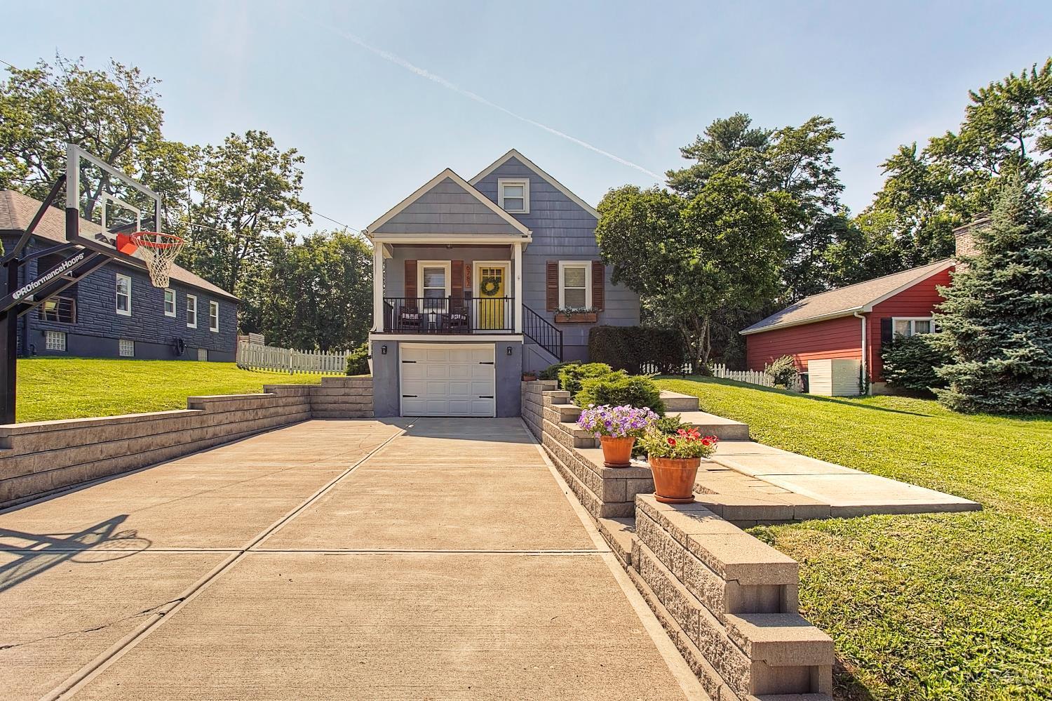 Property Photo: 6787 Rose Crest Avenue OH 45243
