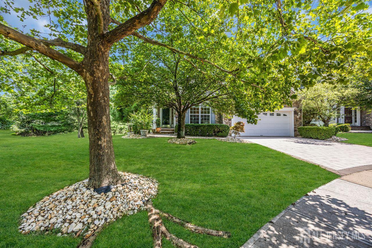 Property Photo:  226 Osborne Court  NJ 08873 