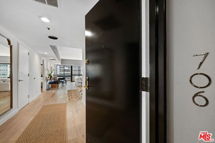 Property Photo:  10445 Wilshire Blvd  CA 90024 