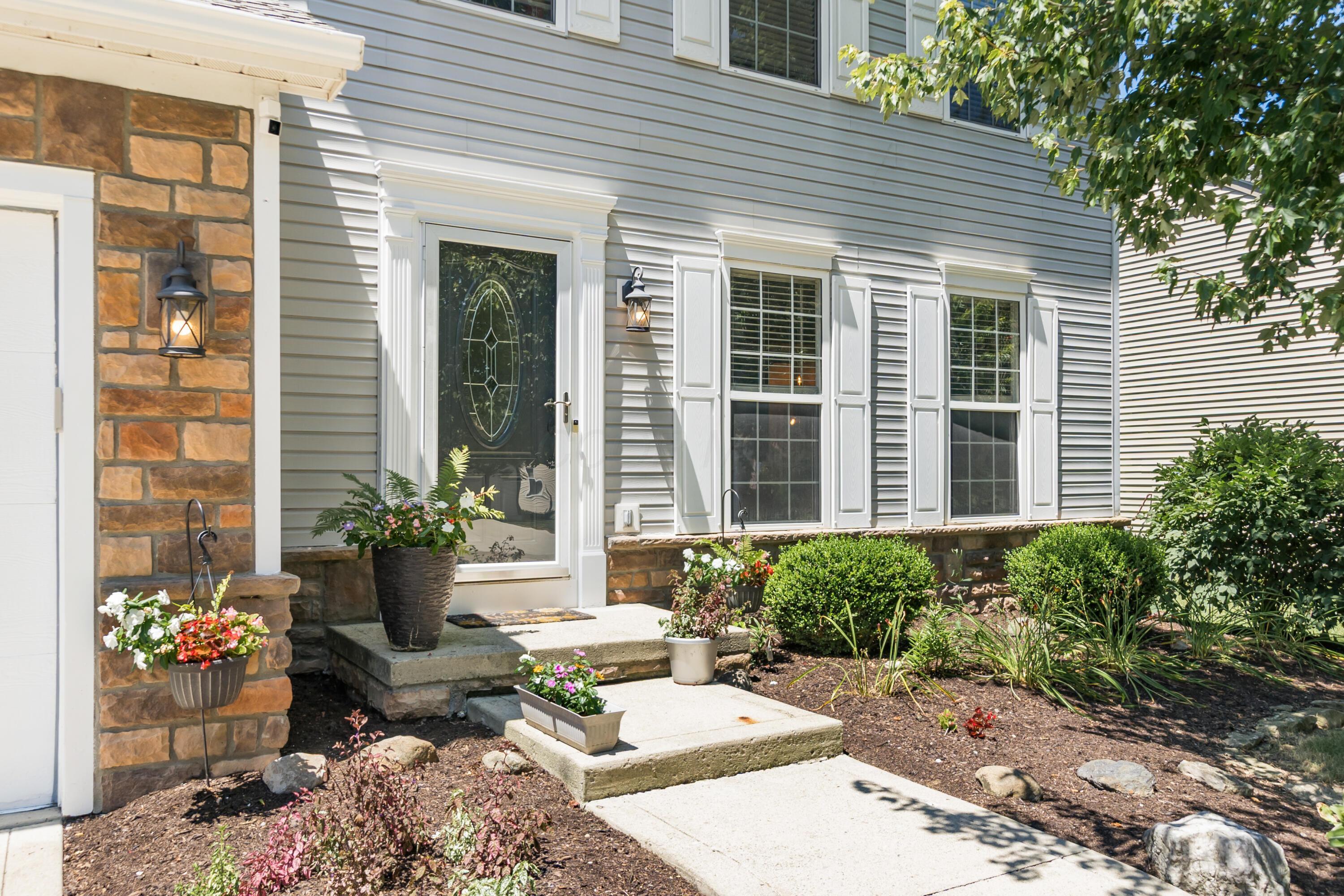 Property Photo: 451 Durham Lane OH 43015