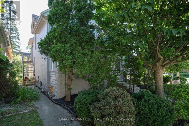 Property Photo: 110 Marley Place ON N6C 1S8