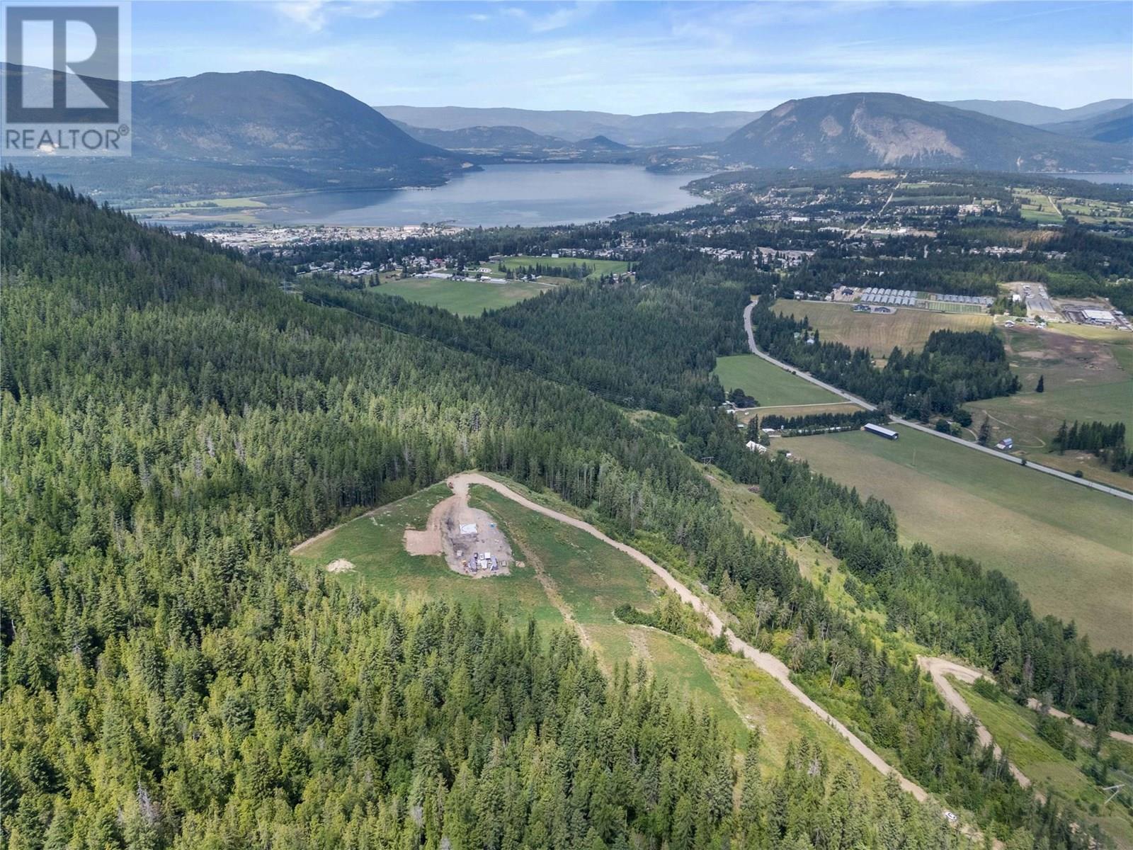3641 40th Street Southeast  Salmon Arm BC V1E 1X7 photo