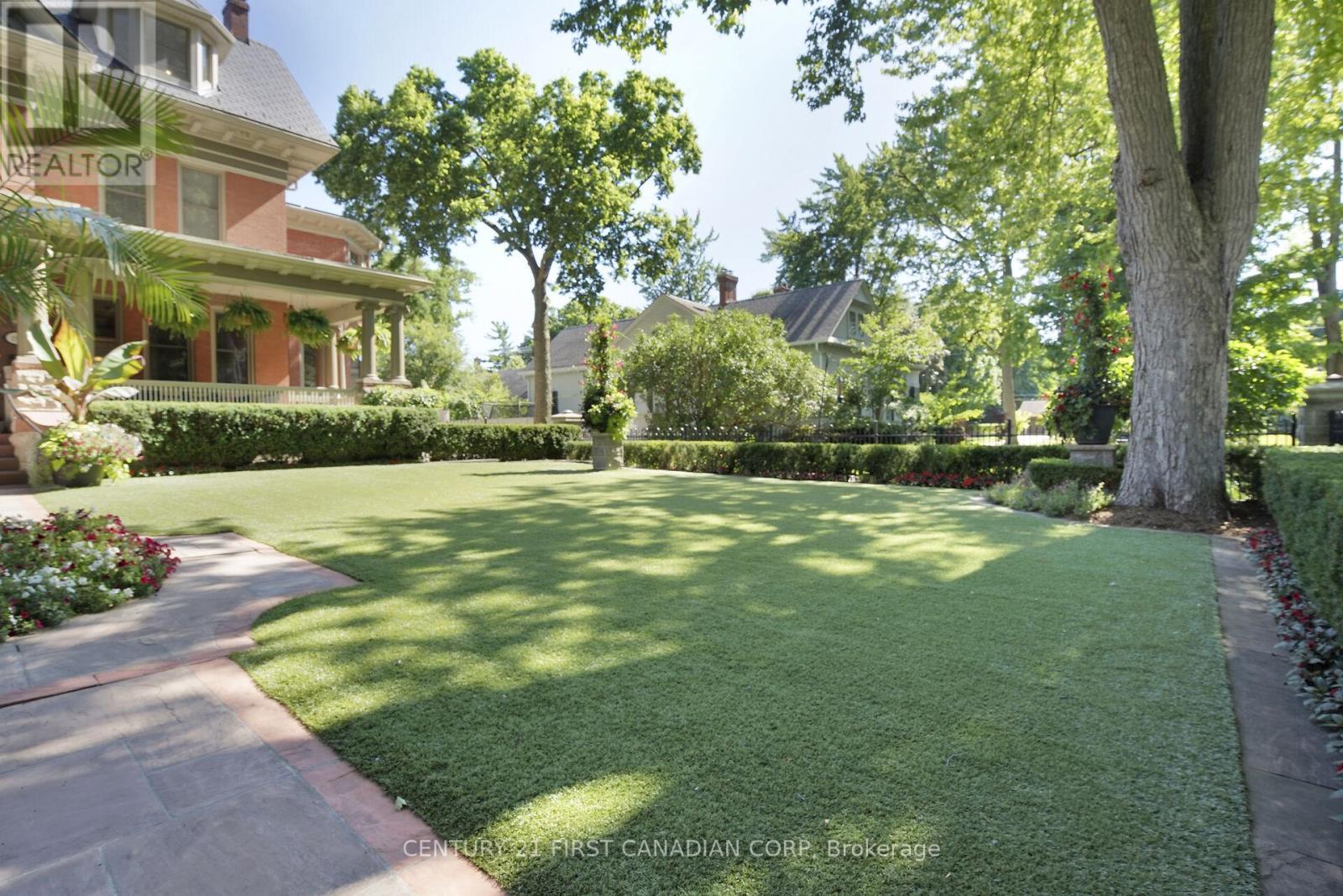 Property Photo:  191 Cheapside Street  ON N6A 1Z9 