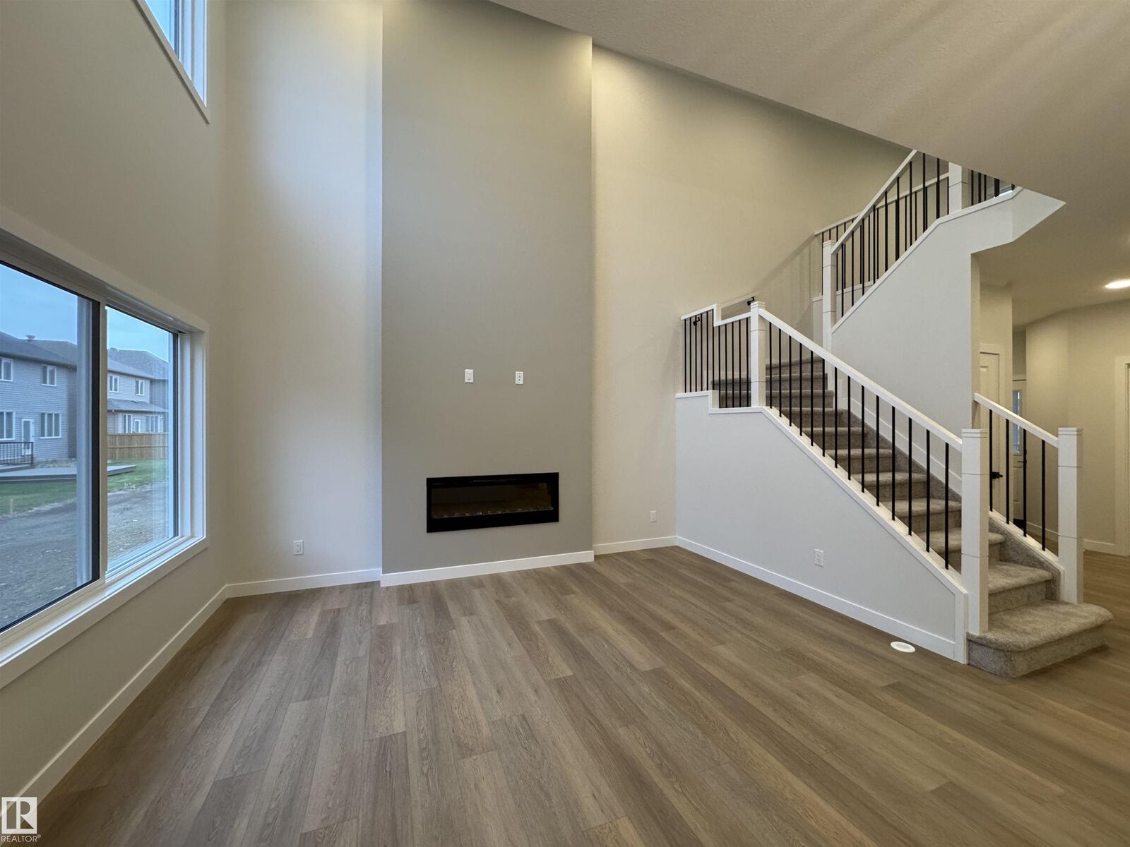 Property Photo: 3036 Dixon Landing SW AB T6W 5L2