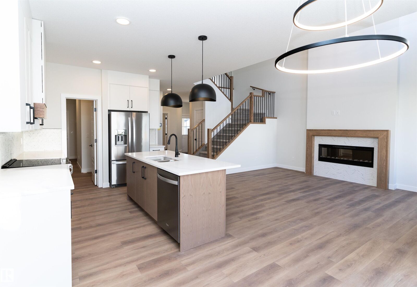 Property Photo:  3036 Dixon Landing SW  AB T6W 5L2 