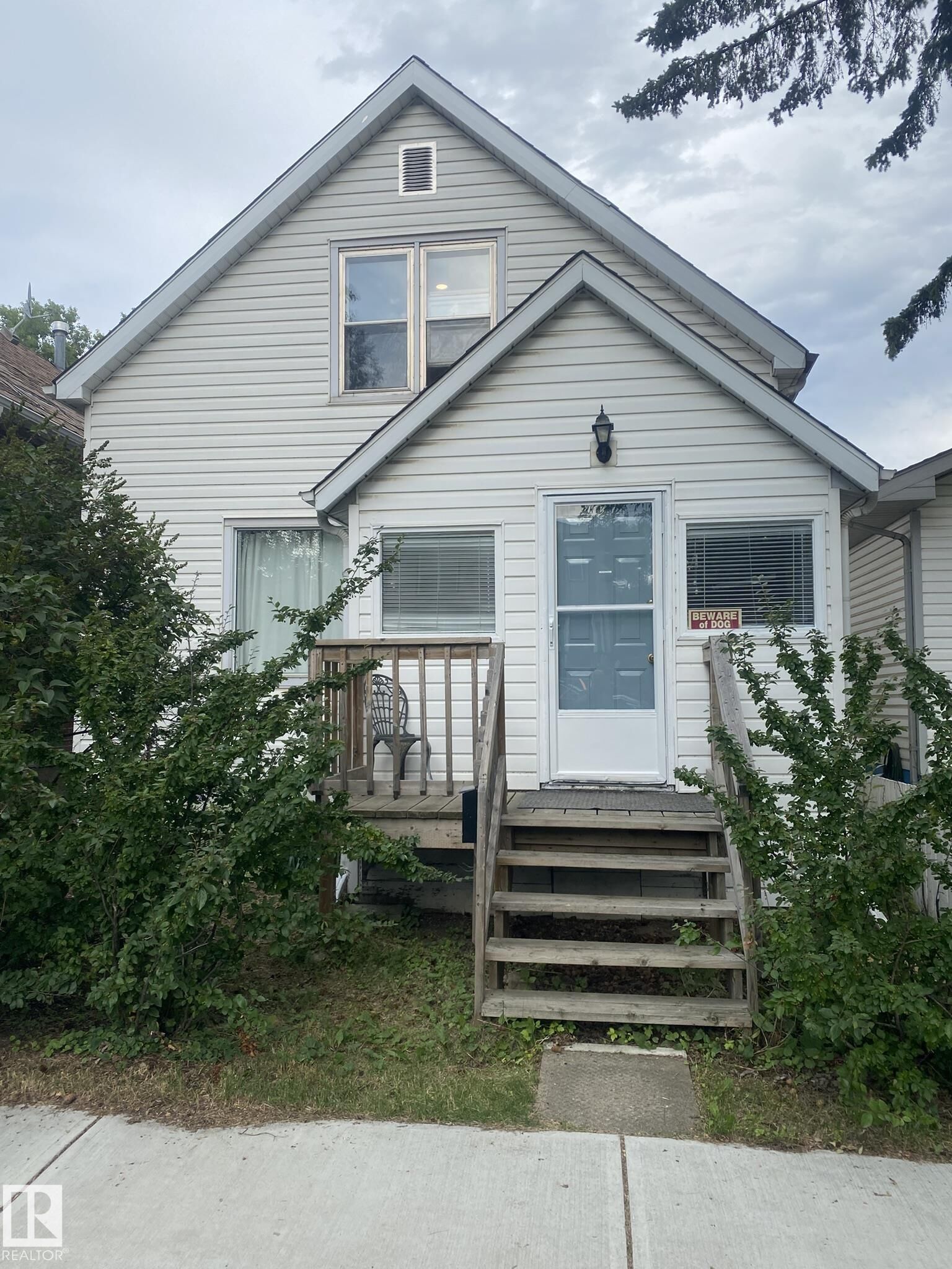 Property Photo:  12811 121 Street NW  AB T5L 0B1 