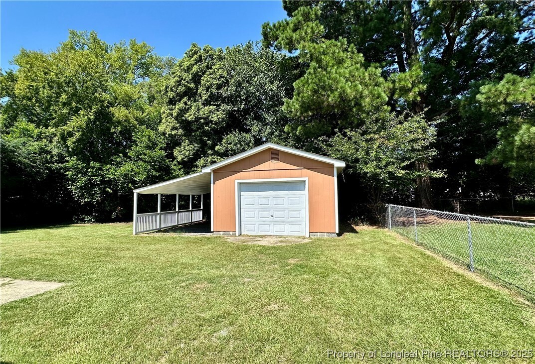 Property Photo:  724 Glensford Drive  NC 28314 