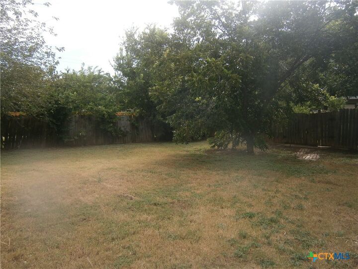 Property Photo: 1104 Gardner Road TX 78721