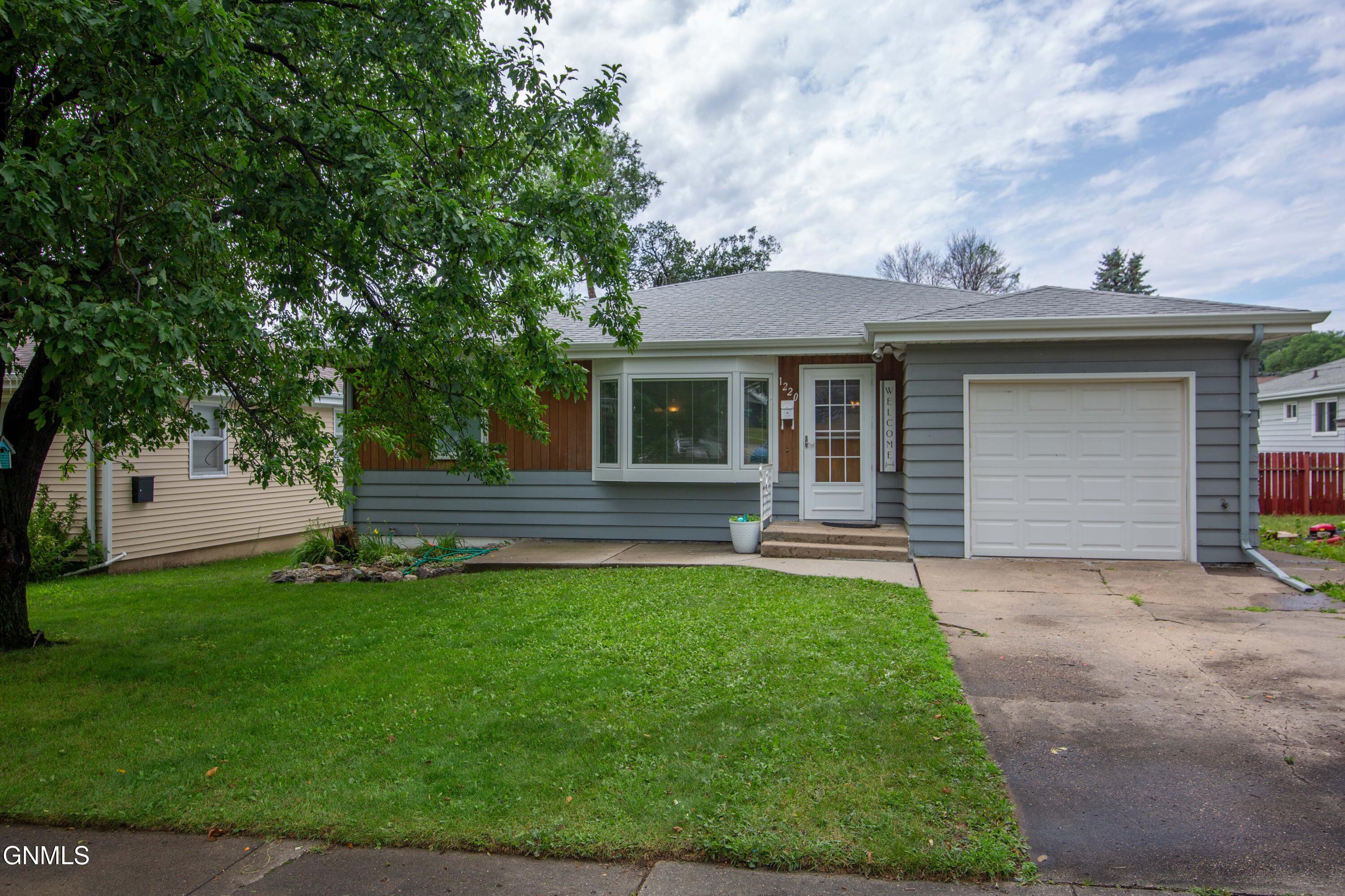 1220 17th Street  Bismarck ND 58501 photo