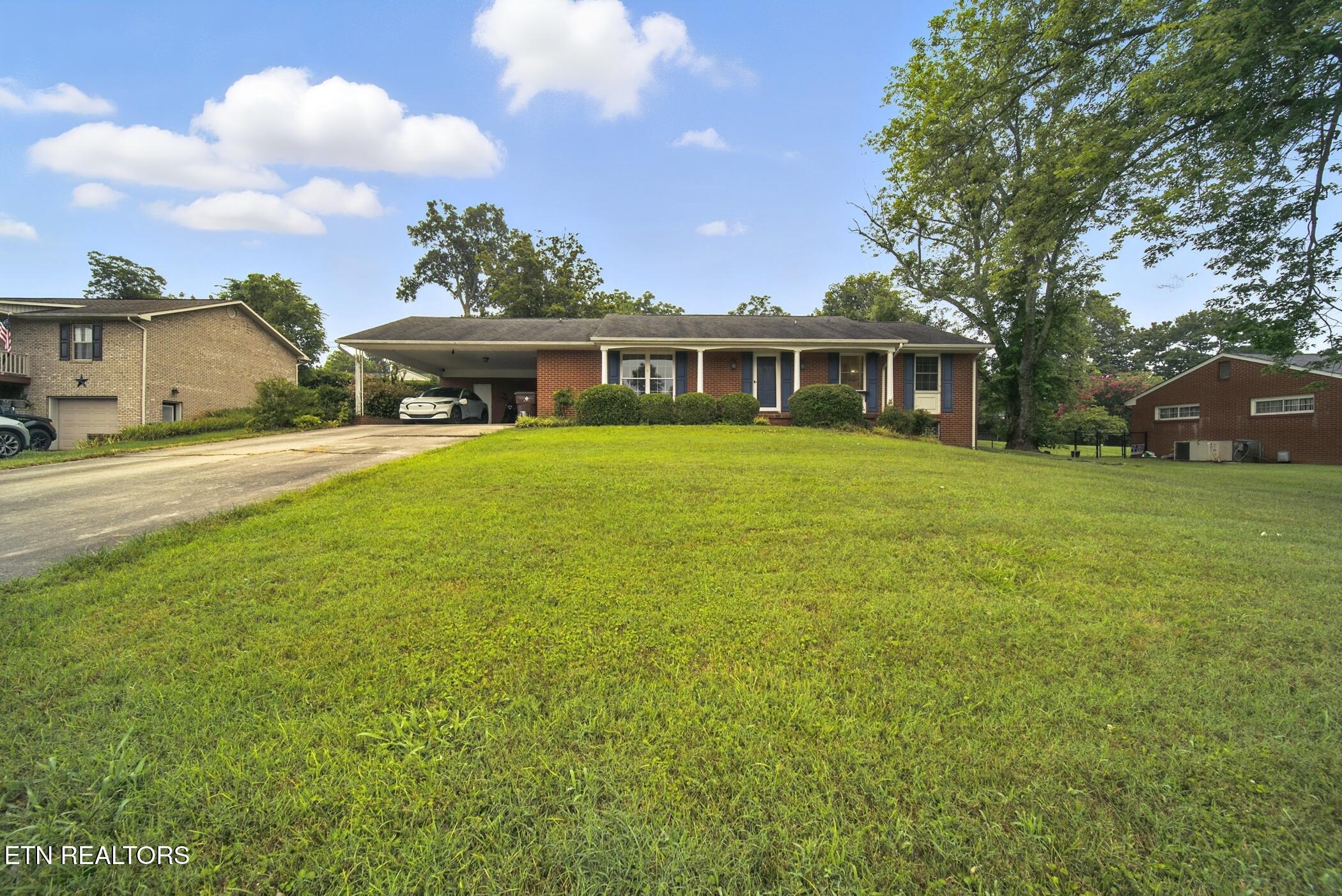 Property Photo: 423 Kildare Drive TN 37760