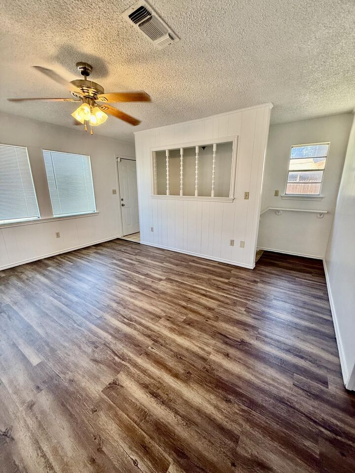 Property Photo: 4404 52nd Street TX 79414