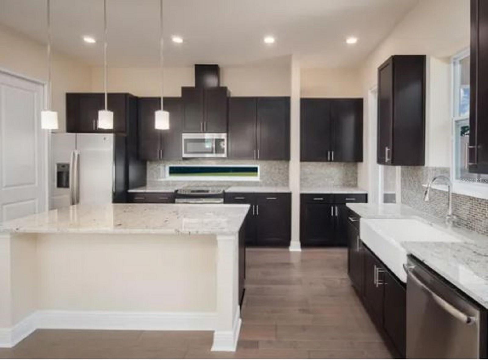 Property Photo: 10116 Pearson Avenue FL 32827