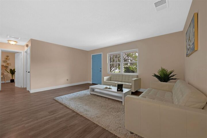 Property Photo:  421 Jasmine Road  FL 32707 