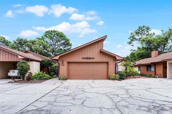 Property Photo:  566 Woodfire Way  FL 32707 