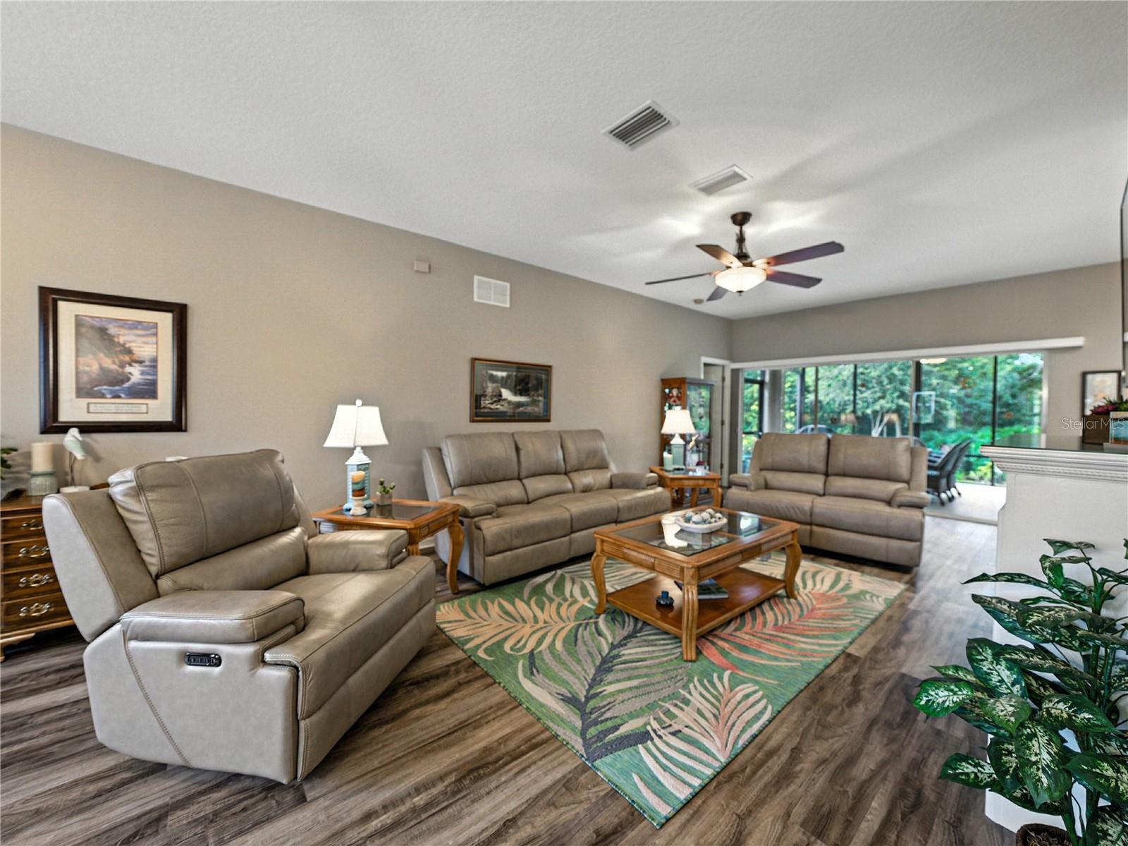 Property Photo:  4293 Berwick Drive  FL 33859 
