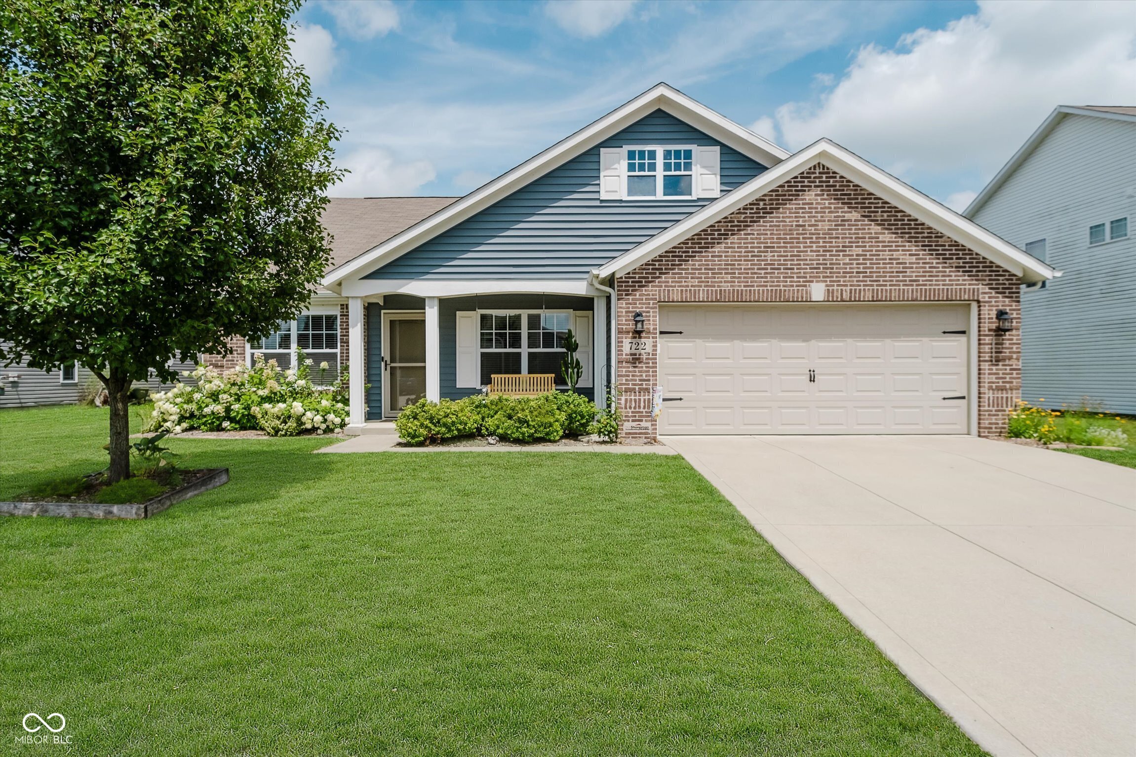 Property Photo: 722 Jefferson Park Drive IN 46167