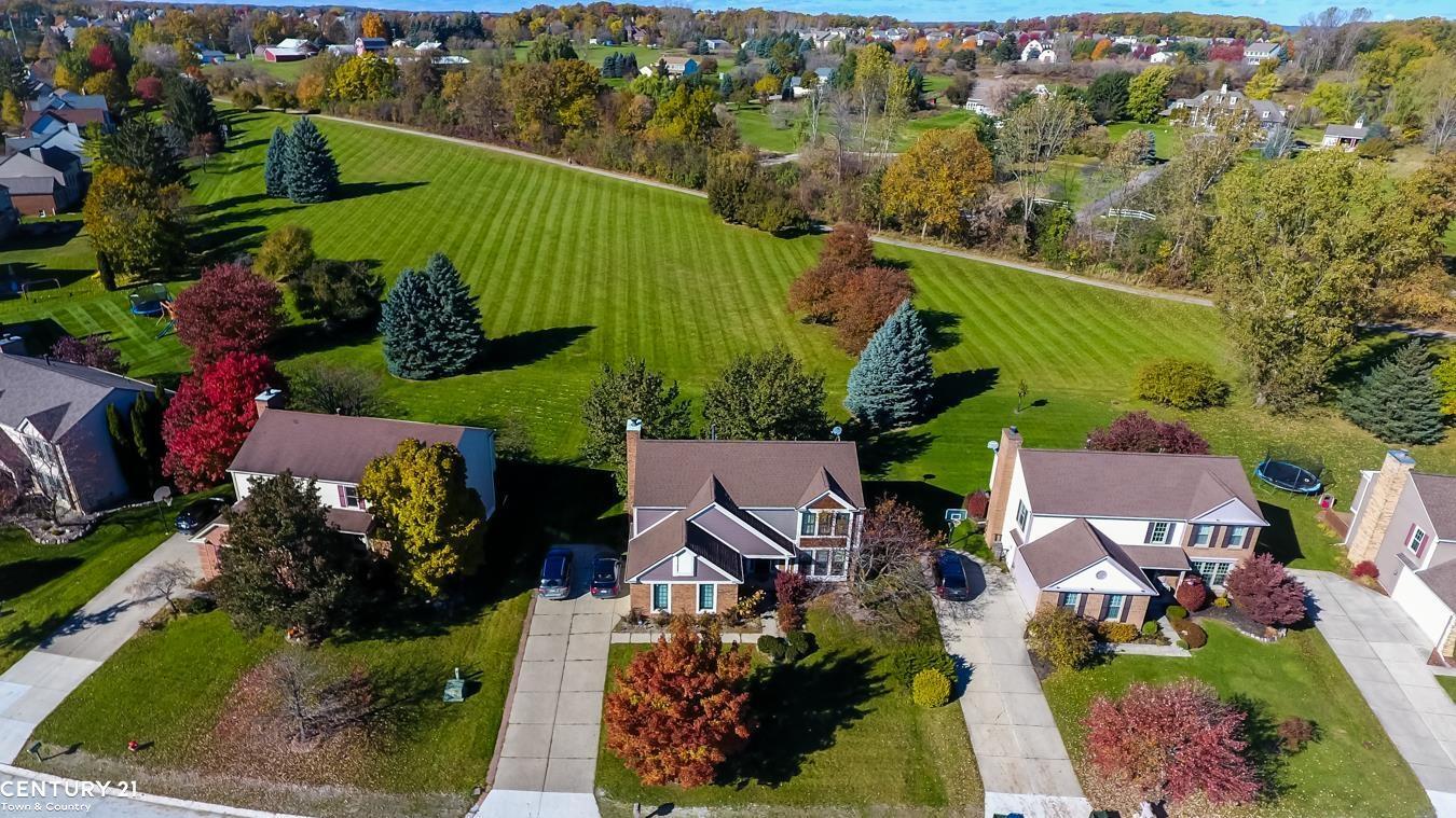 Property Photo:  2380 Pleasant View Drive  MI 48306 