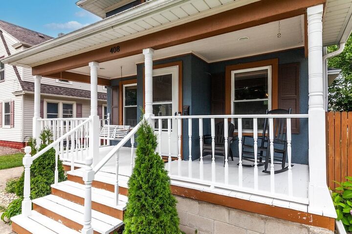 Property Photo:  408 W Newhall Ave  WI 53186 