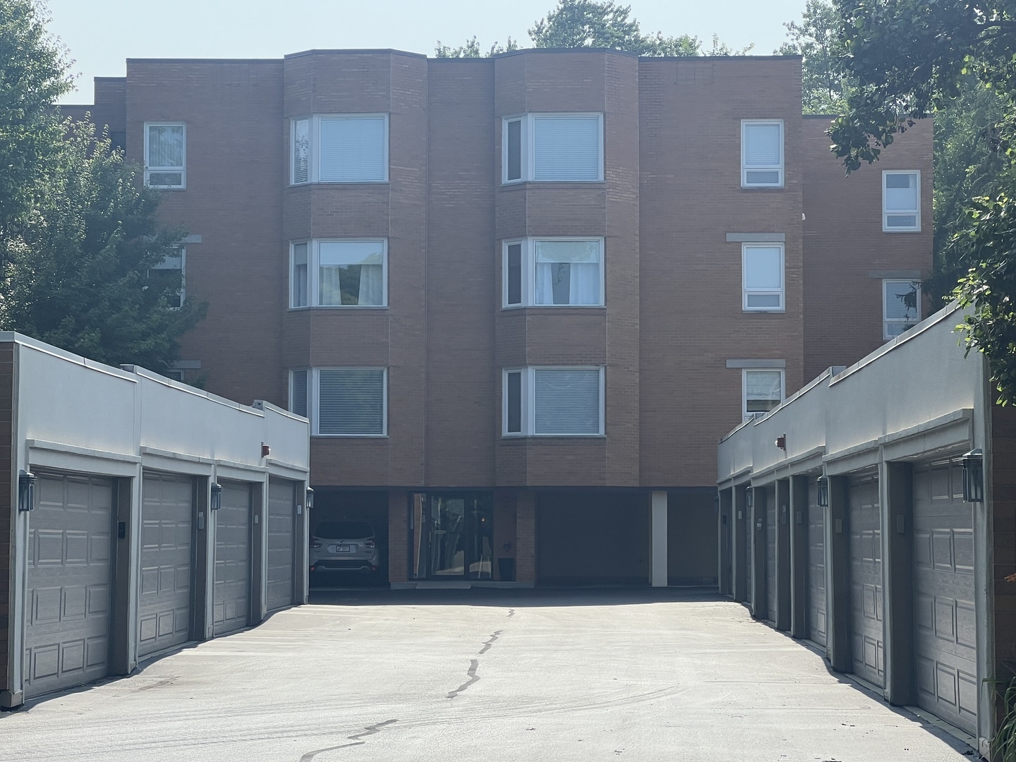 Property Photo:  1635 N Milwaukee Avenue 403  IL 60048 