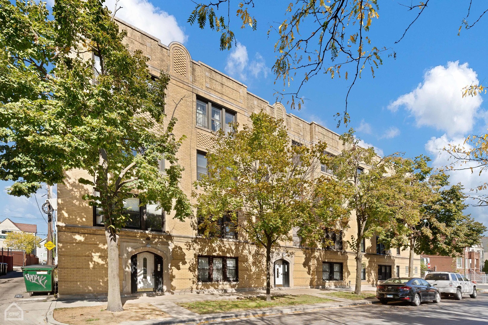 Property Photo: 3608 W Dickens Avenue 2W IL 60647