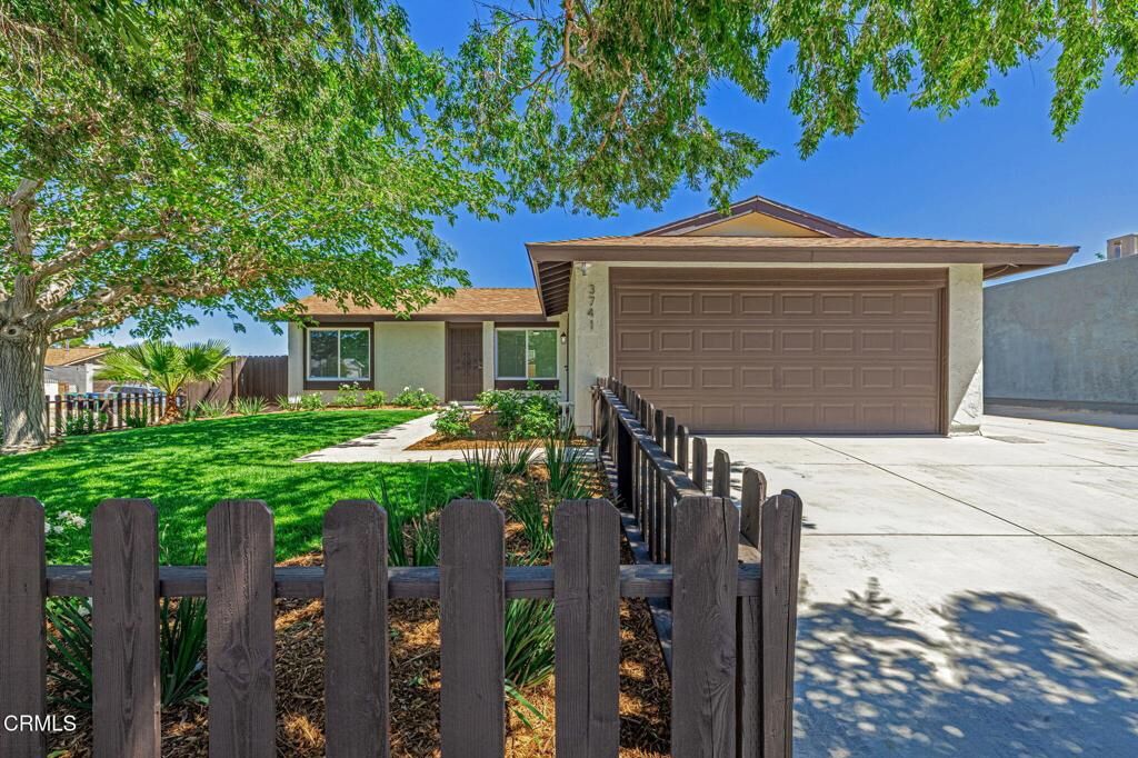 Property Photo: 3741 Avenue K13 CA 93536