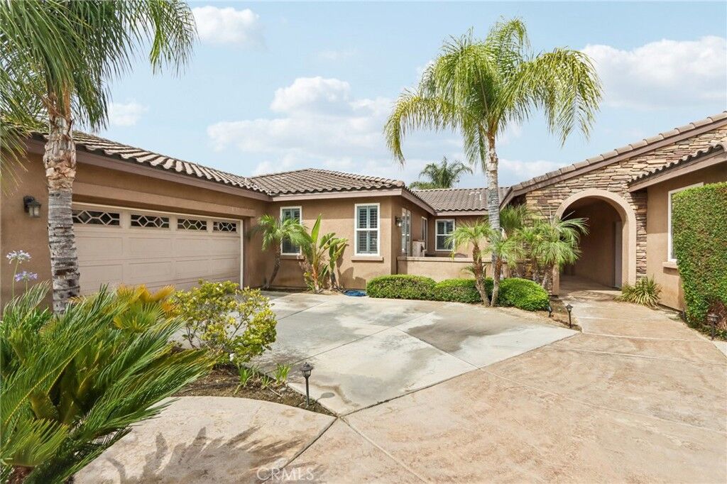Property Photo:  16577 Edge Gate Drive  CA 92504 