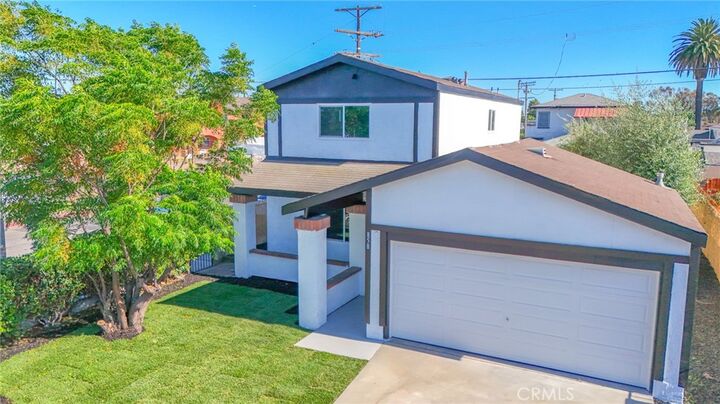 Property Photo:  858 E Imperial  CA 90059 