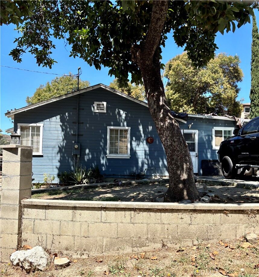 Property Photo: 5262 Remstoy Drive CA 90032