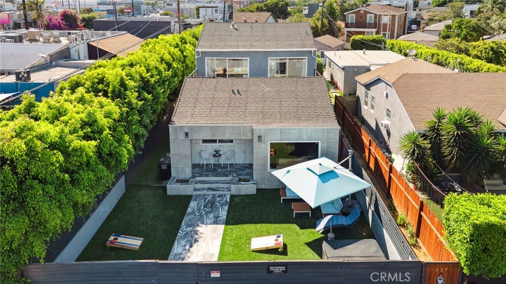 Property Photo:  835 Sunset Avenue  CA 90291 