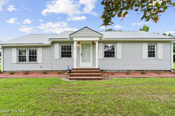 Property Photo:  21 Sheridan Drive  NC 28401 